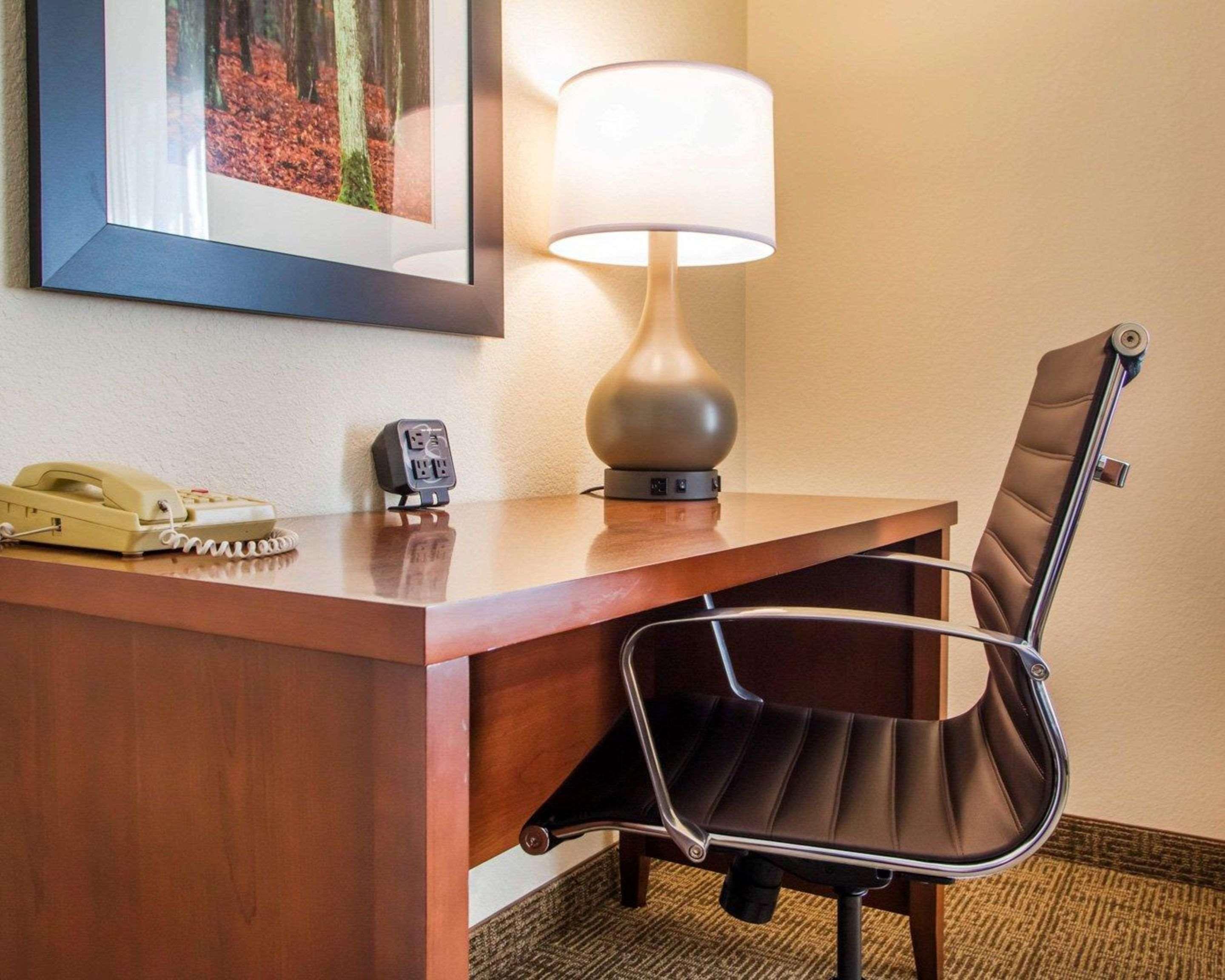 Comfort West - Hilliard Hotel 2*