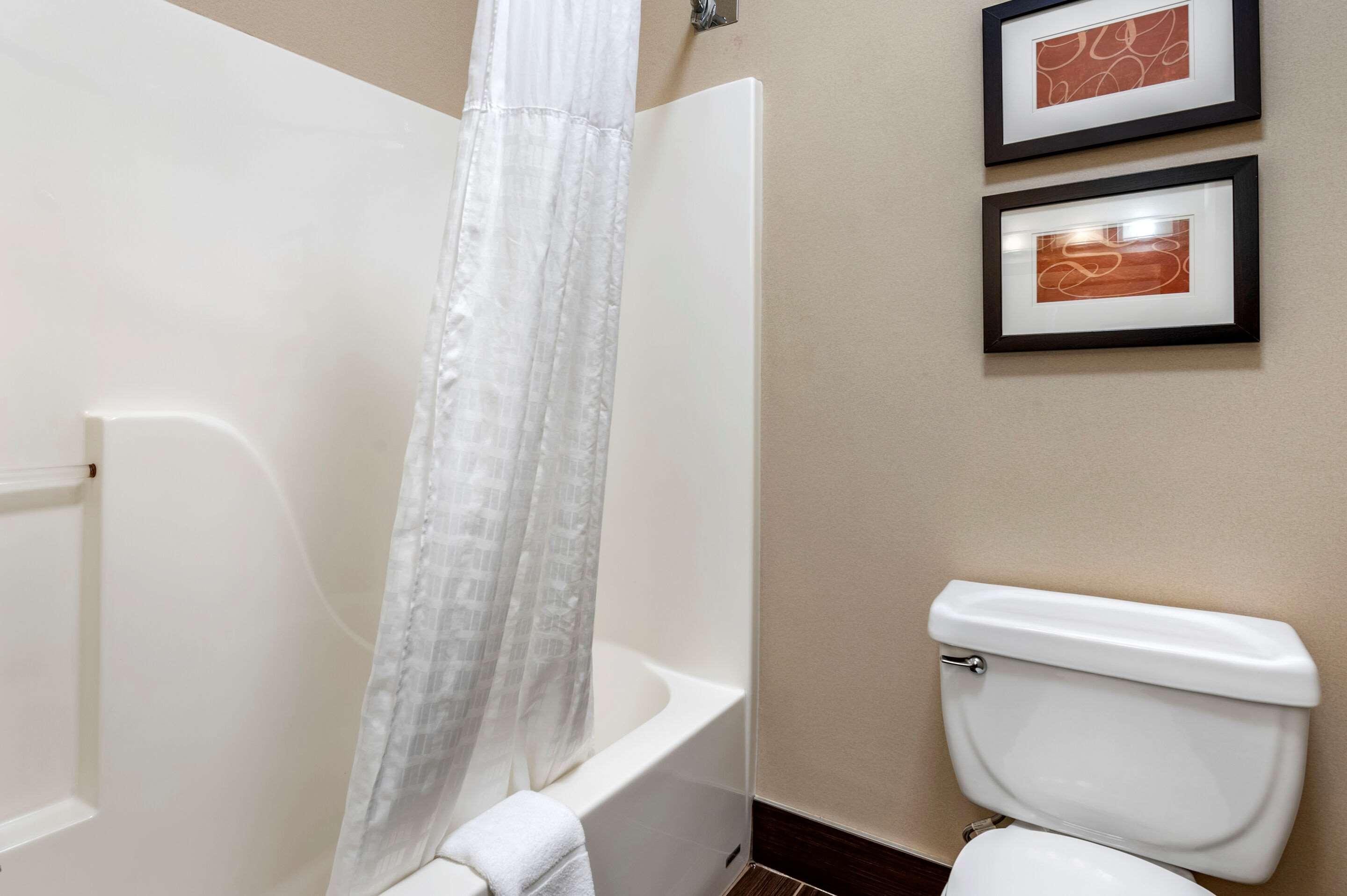 Hotel Comfort West - Hilliard Columbus