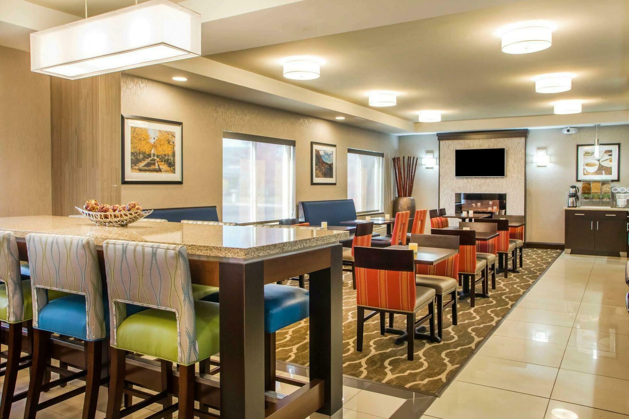 Comfort West - Hilliard Hotel